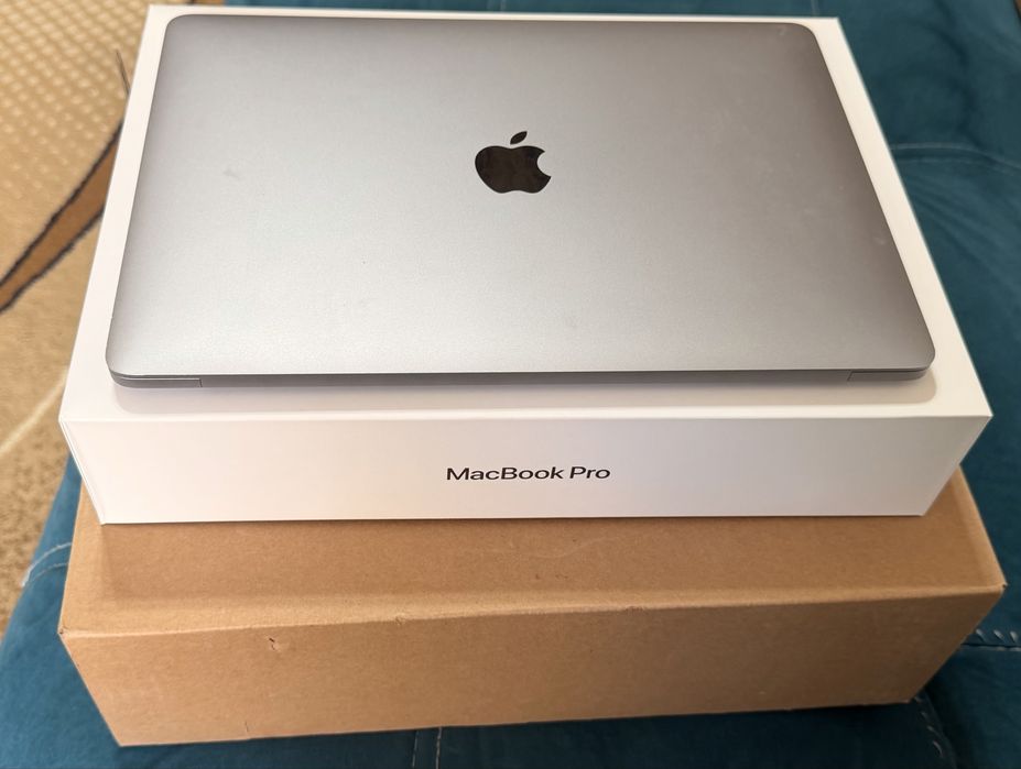 Продам Macbook pro