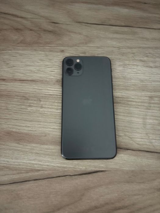 Vând iPhone 11 PRO MAX