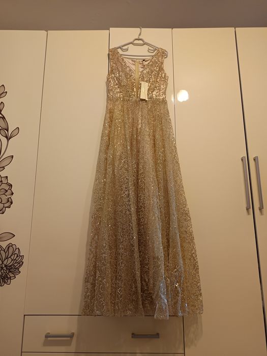 Чисто нова бална рокля + чанта