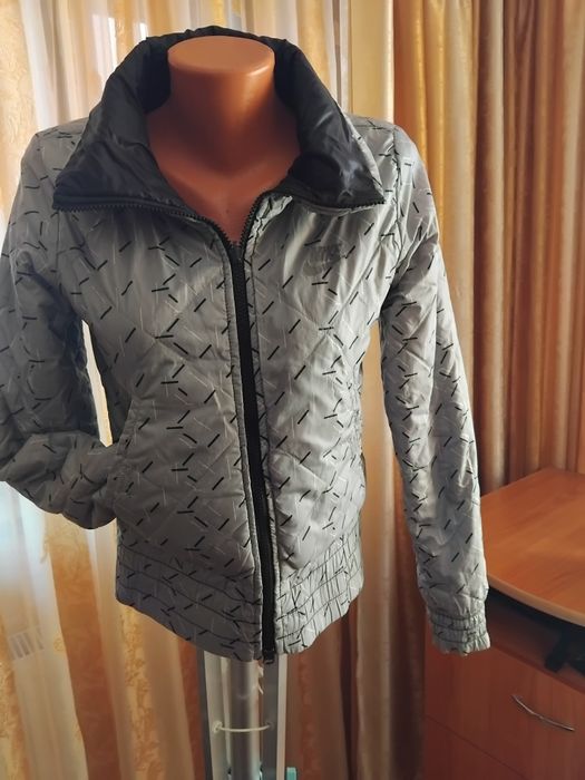 Geaca Nike două fețe