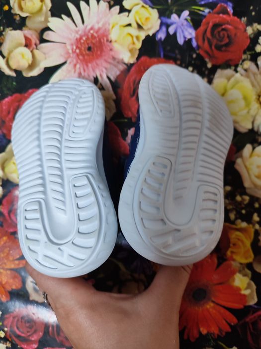 Детски пантофки и маратонки