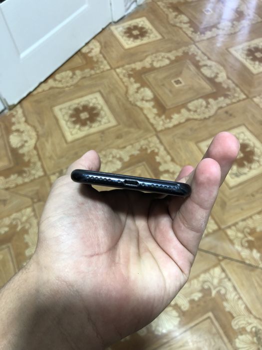 Айфон се 2020 без гаранитий