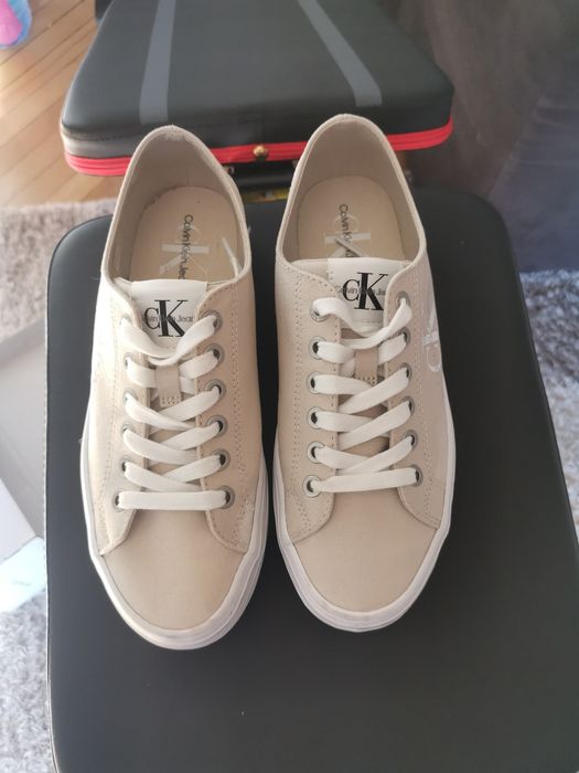 Оригинални дамски кецове Calvin Klein 38