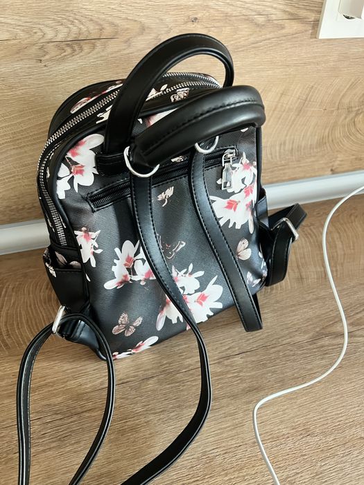 Дамска раница