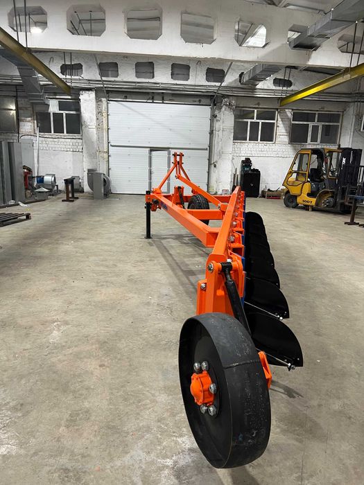 Плуг навесной усиленный ПНУ-8*40