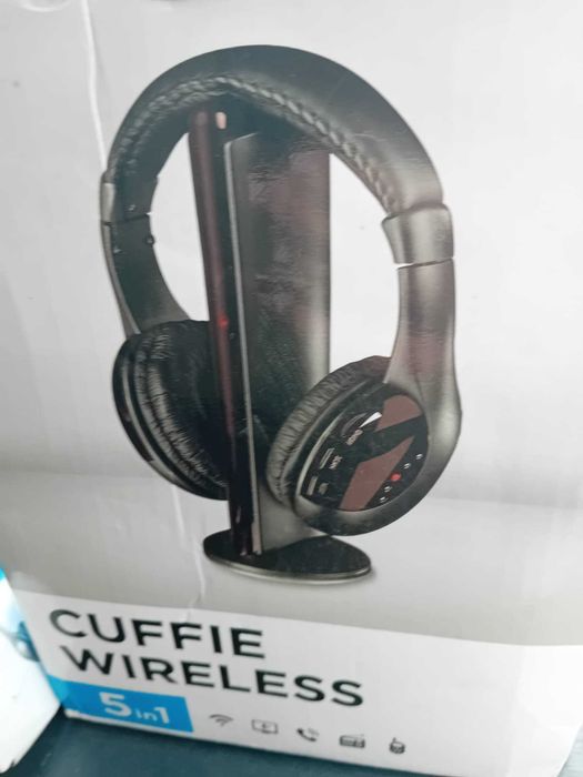Casti 5 in 1. WiFi, radio, sunet tv, baby monitor. Pret 80 lei fix