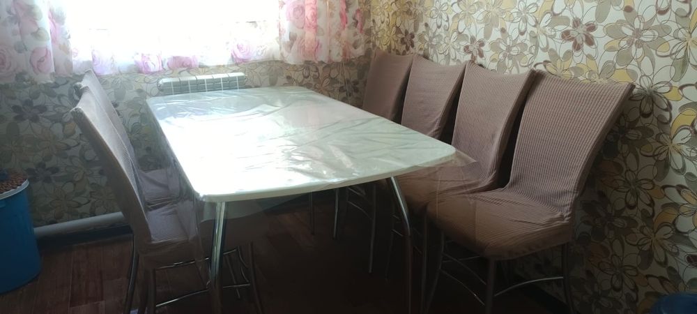 Стол сатылады + 6 отырғышымен