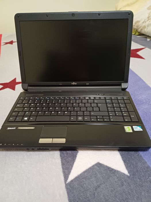 Vand laptop Fujitsu