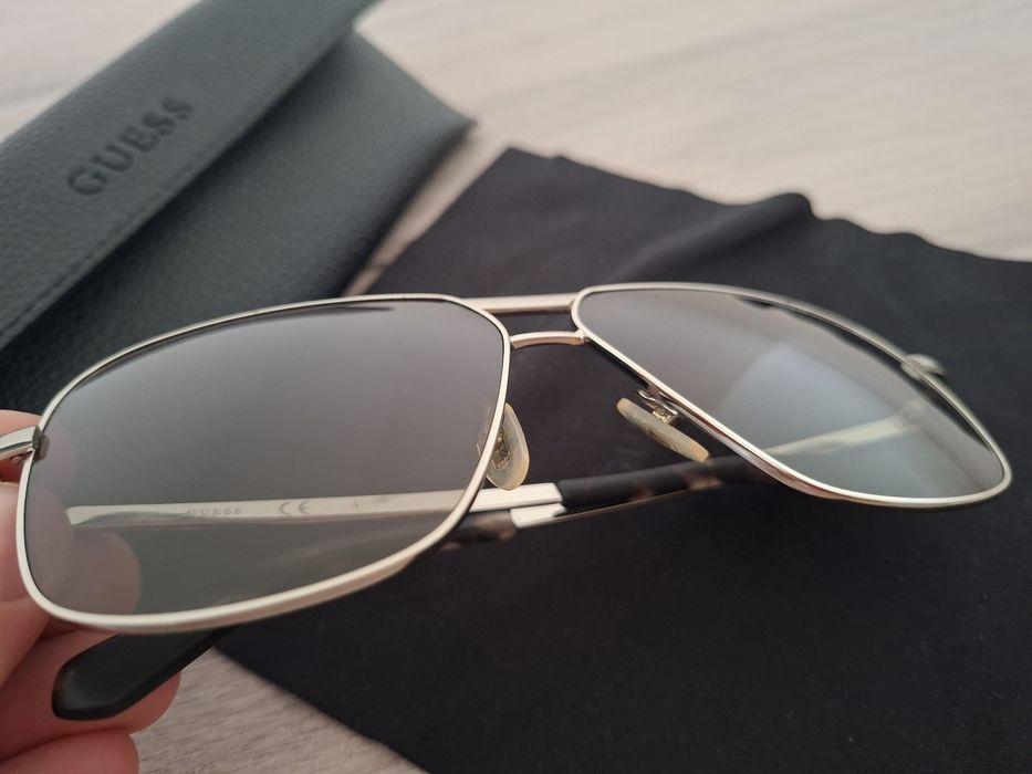Мъжки слънчеви очила Guess GU00026-10B, като нови! 

Здравейте! Разделям се с мъжки