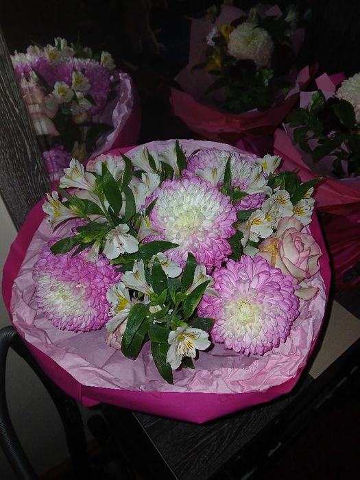 Tabiy gullar srochna sotiladi