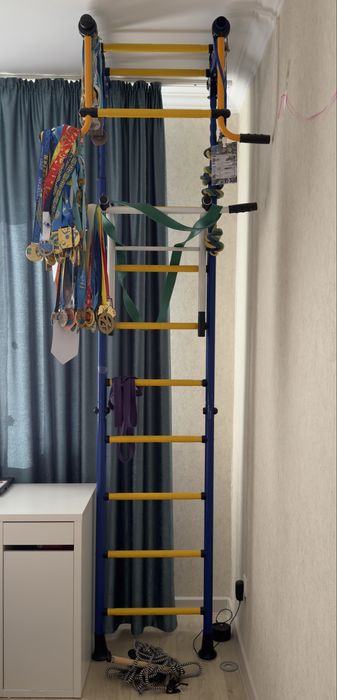 Продам шведскую стенку.