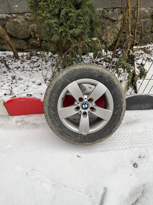 Vând jante R16  cu  cauciucuri iarnă