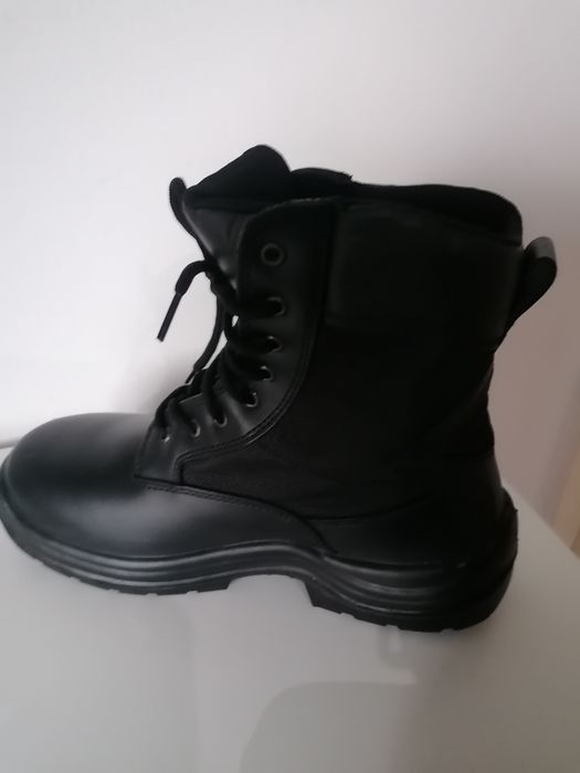 Bocanci bărbați din piele