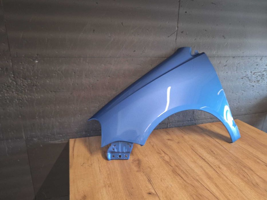 Aripa Fata Stanga VW Polo 6 VI 9N An 2005-2009 (LA5R (Albastru))