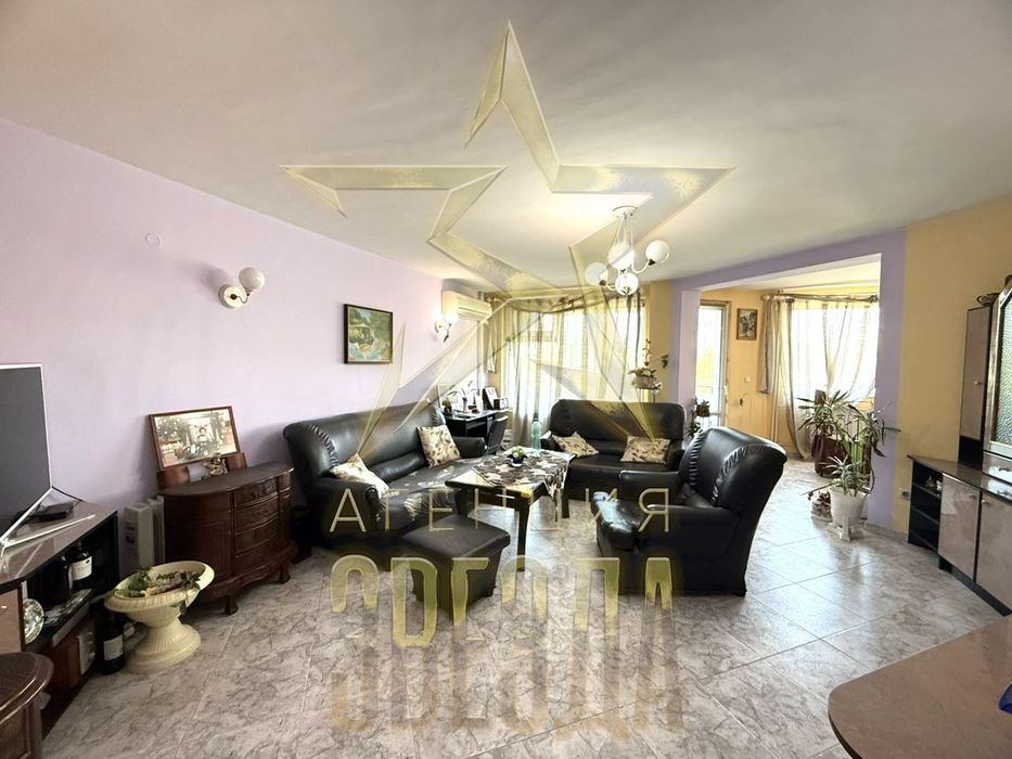 Продава се Тристаен апартамент в Пловдив, Кършияка - 140 кв.м за 1679 €/кв.м - Снимка #1