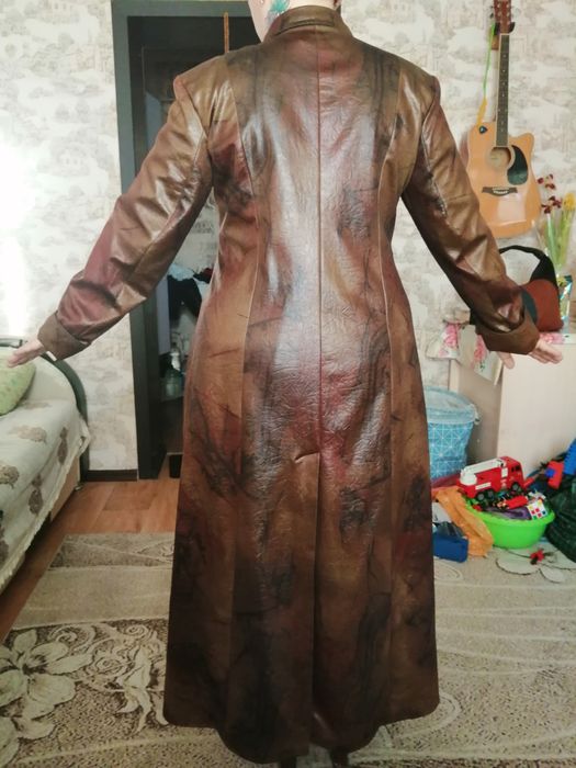 Продам женский плащ