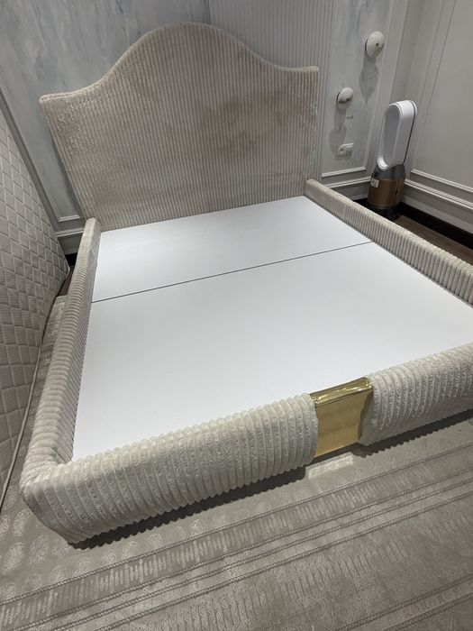 Кравать высшего качества, почти новая