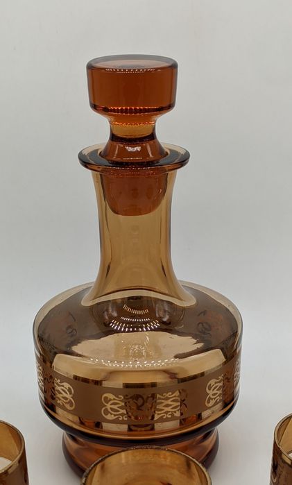 Продам  раритетный набор Графин и 5 стопок