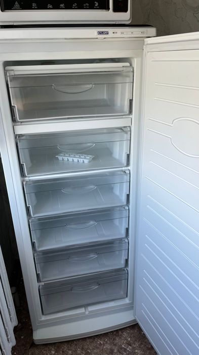 Срочно продам морозильник!