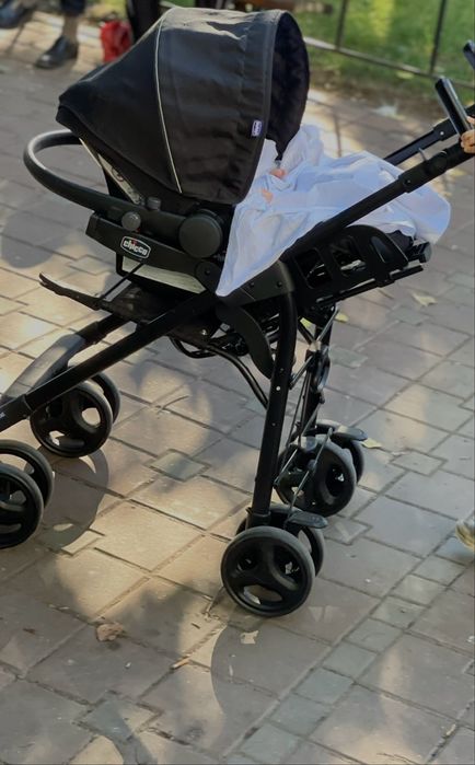 Carucior 3 in 1 Chicco Trio Sprint Negru