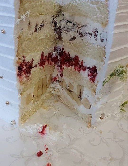 Toʻrt shirinliklar zakasga qabul qilamiz