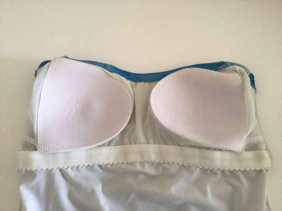 Дамски еднокомпонентен бански тип бандо