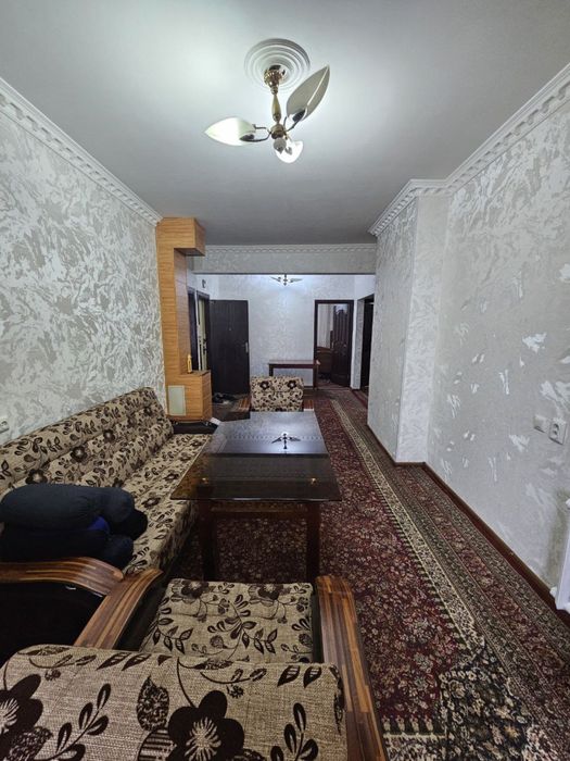 Продается 4 комнатная на Сергели-8а