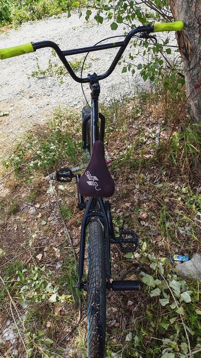 Продавам Monster edition BMX и скейтборд Santa Cruz и Калници за колело