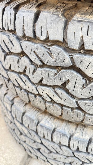 Резина шины 215/70/16