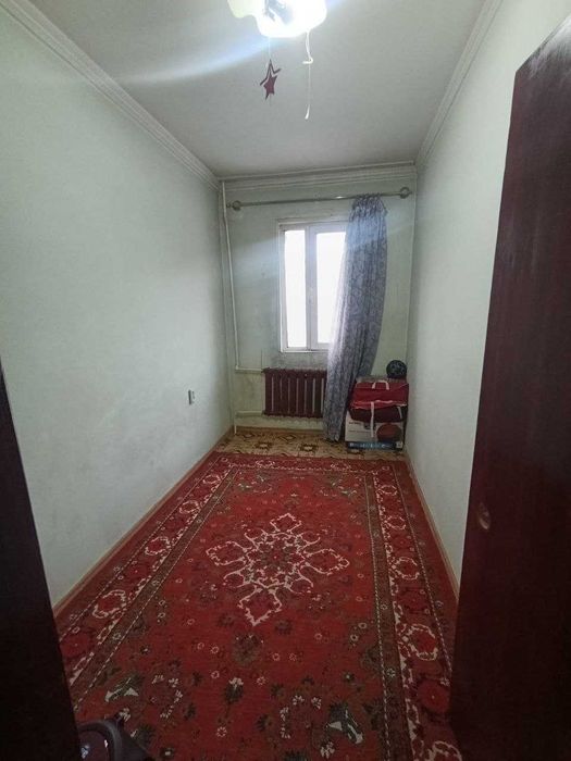 Продается квартира в Мирабадском районе Куйлюк массив-4, 3х ком 2-этаж