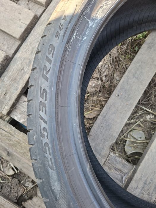 255/35/19 Pirelli 2бр летни гуми внос Германия!