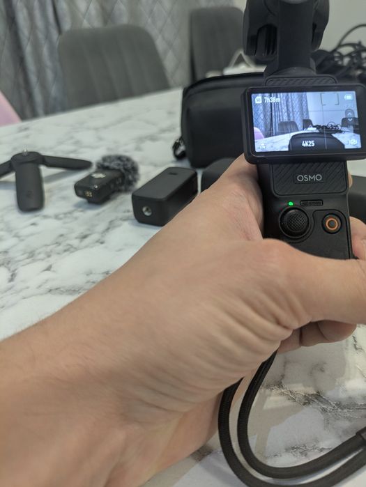DJI Osmo Pocket 3 Creator Combo