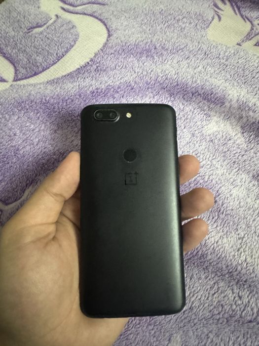 Продам Oneplus 5t