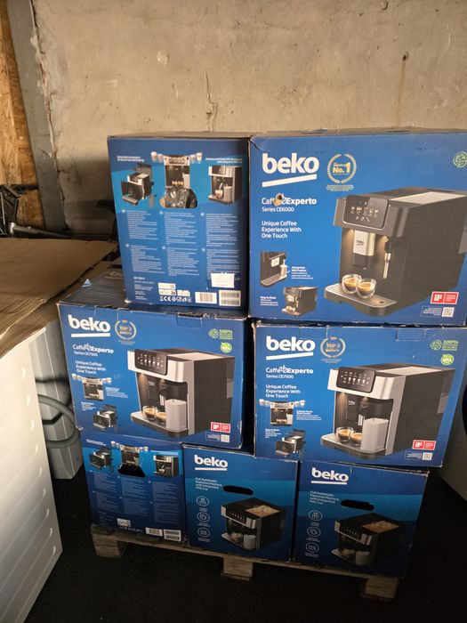 Автоматична кафемашина/Кафеавтомат Beko CE7500 CEG 7304 B CaffeExperto®  с млечна система