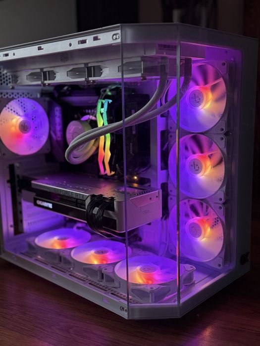 Мощен компютър/ I9 13900K/Водно/64GB/RTX 3090 24GB/2TB SSD