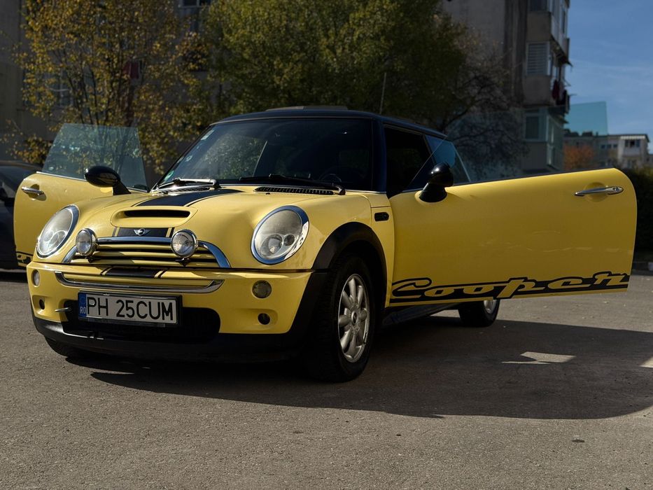 Vând Mini Cooper din 2002, cu pachet S, în stare foarte bună