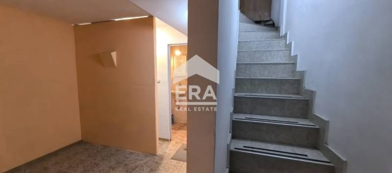 Търговско помещение под наем в район ЗК Тракия, гр. Варна