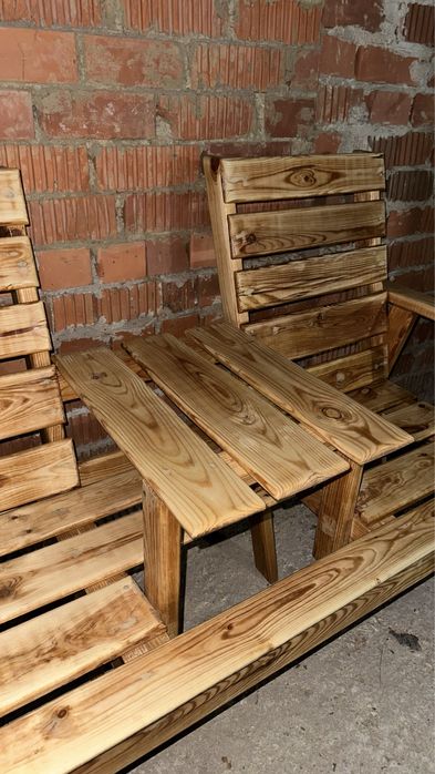 Лавочки со столиками