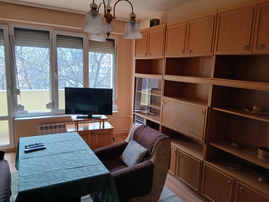 Отдавам тристаен апартамент от собственик Младост 1