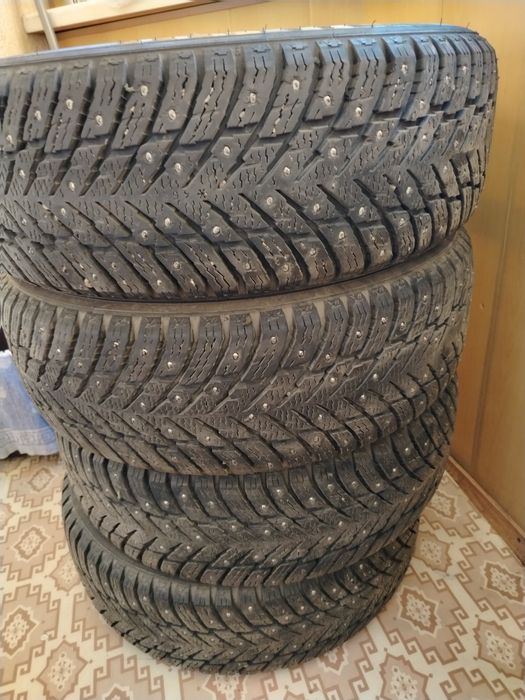 Продам зимние шины 195/ 65R 15