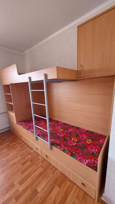 Двухярусная кровать