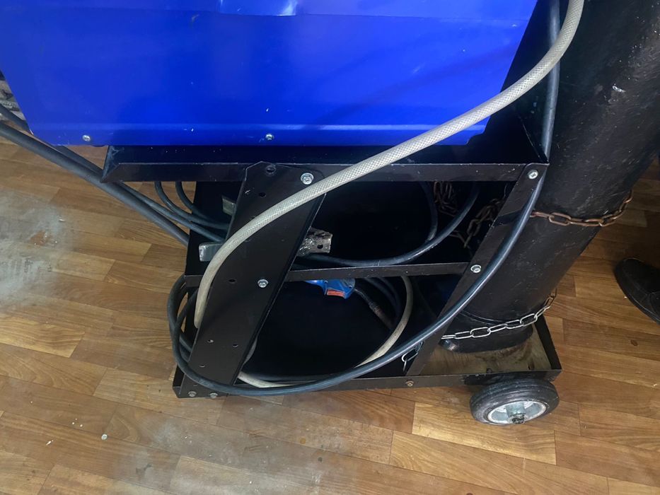 Продаю сварочный аппарат полуавтомат