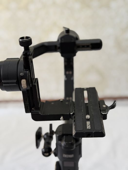 Zhiyun Crane 2s