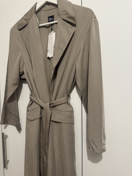 Trenci lung bej taupe din lyocell cordon in talie Zara marimea S