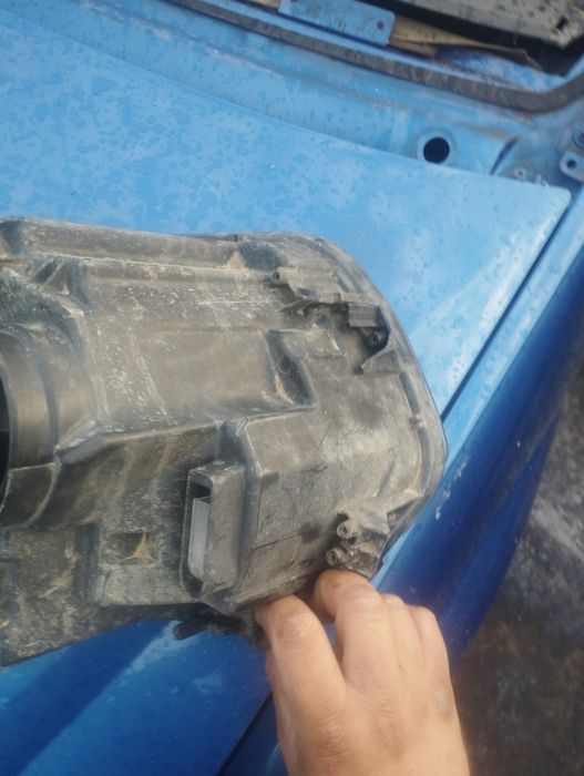 Far dreapta Dacia Duster 2 2022-2024cu urechi defecte
