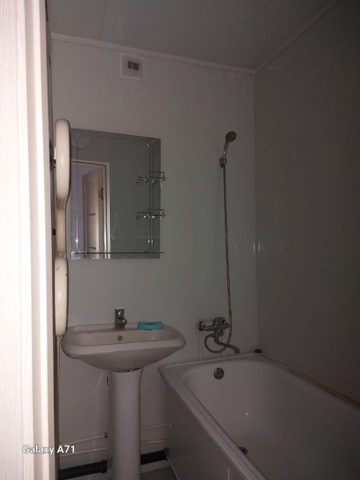 Продам 2 комнатную каритра