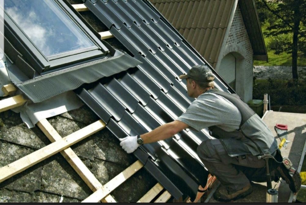 Executam acoperișuri si reparati de urgență