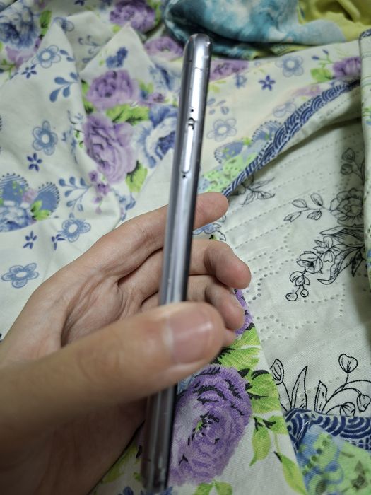 Продаю redmi MCG3B на запчасти