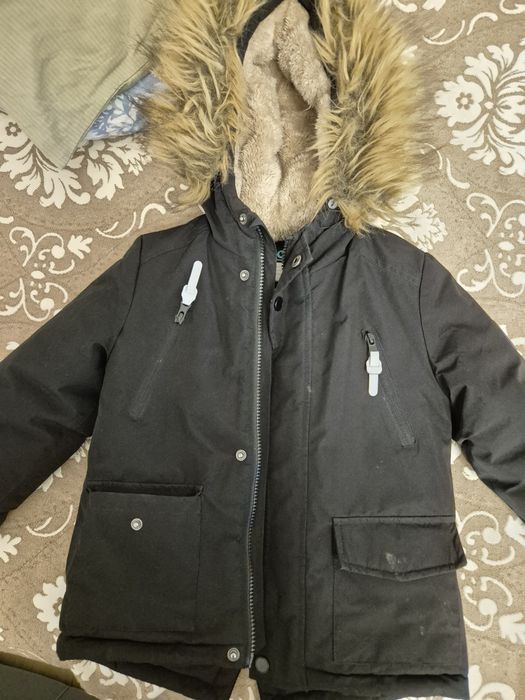 Продам куртку детскую зимнюю