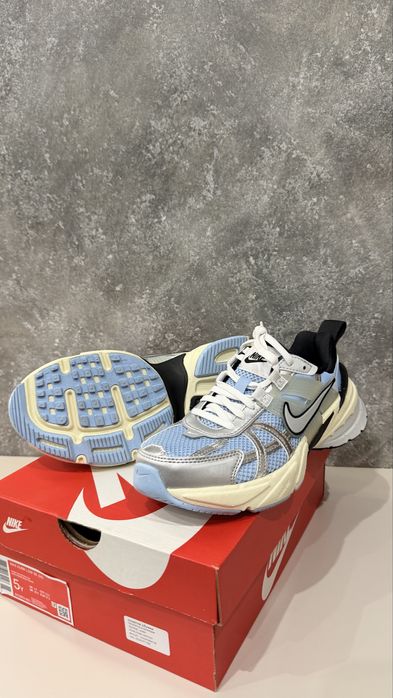 Маратонки на NIKE